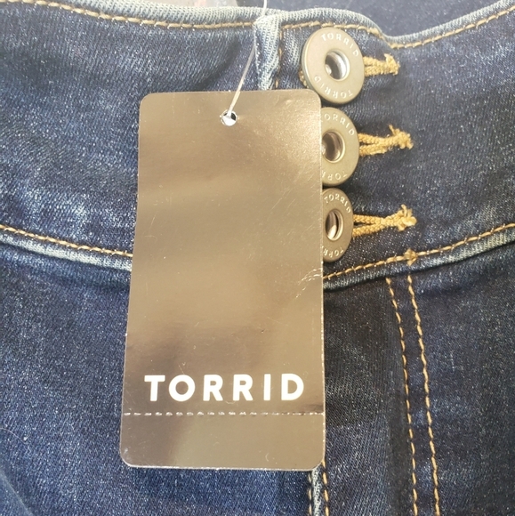 Torrid Hi-Rise Super Soft Jegging Jeans Distressed New With Tags Size 30… - Picture 7 of 16